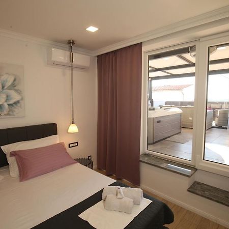 Luxurious Seaview Apartment Шибеник Экстерьер фото