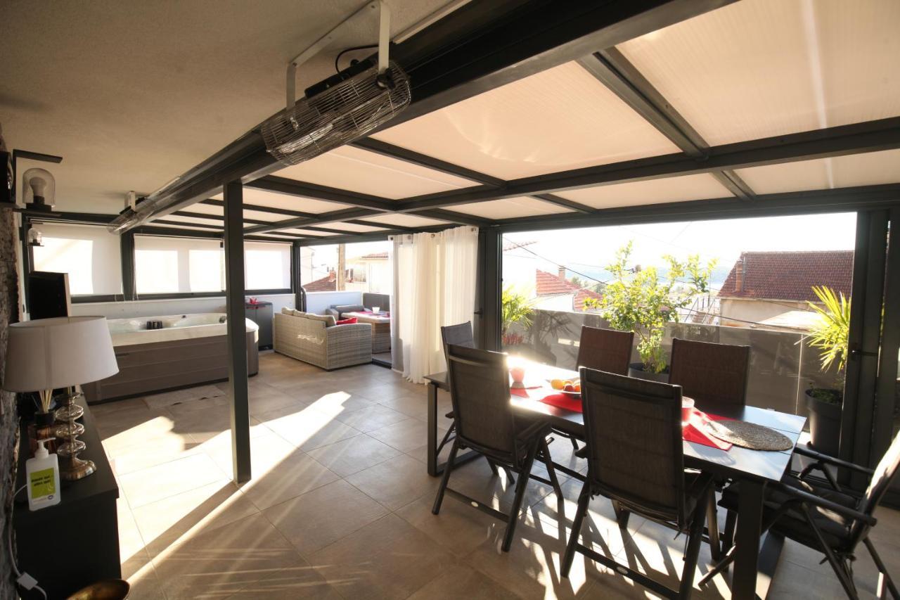 Luxurious Seaview Apartment Шибеник Экстерьер фото