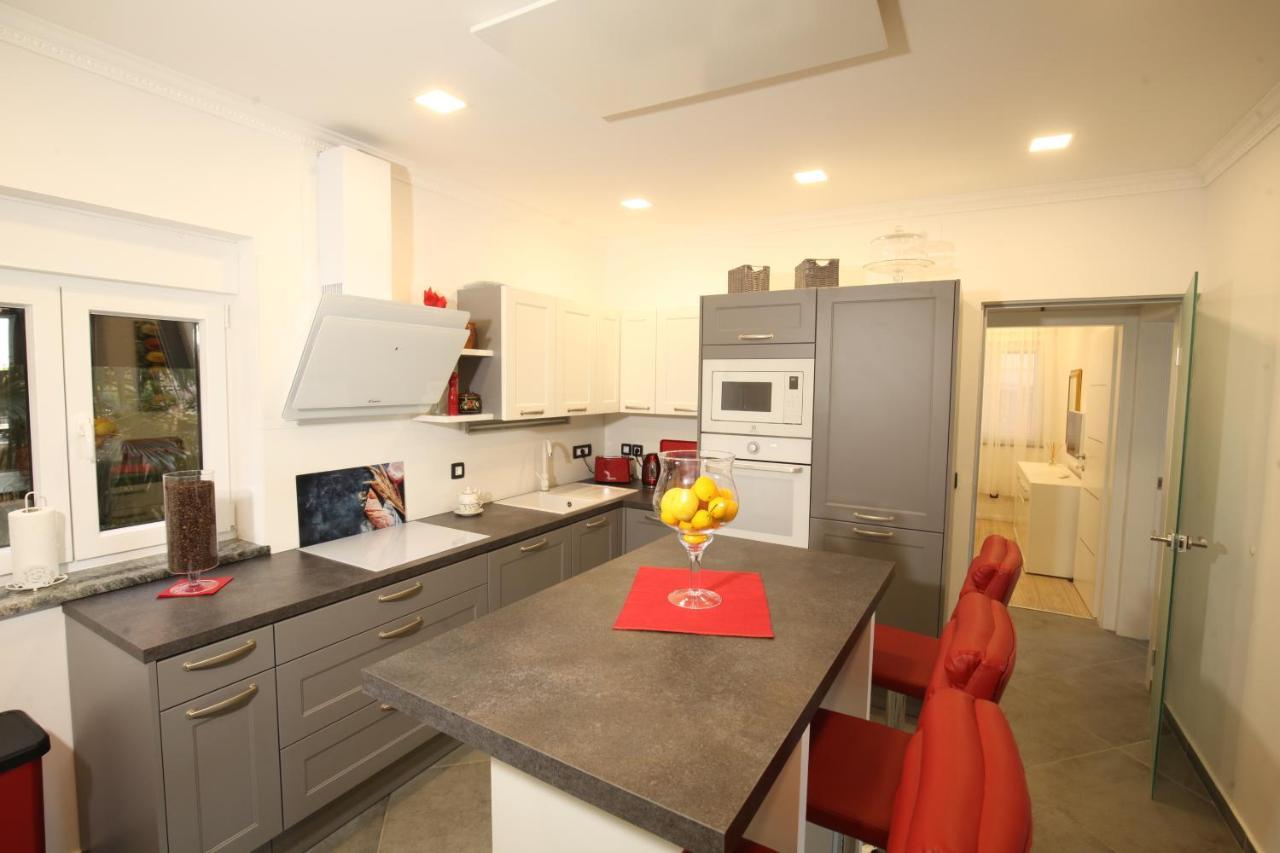 Luxurious Seaview Apartment Шибеник Экстерьер фото