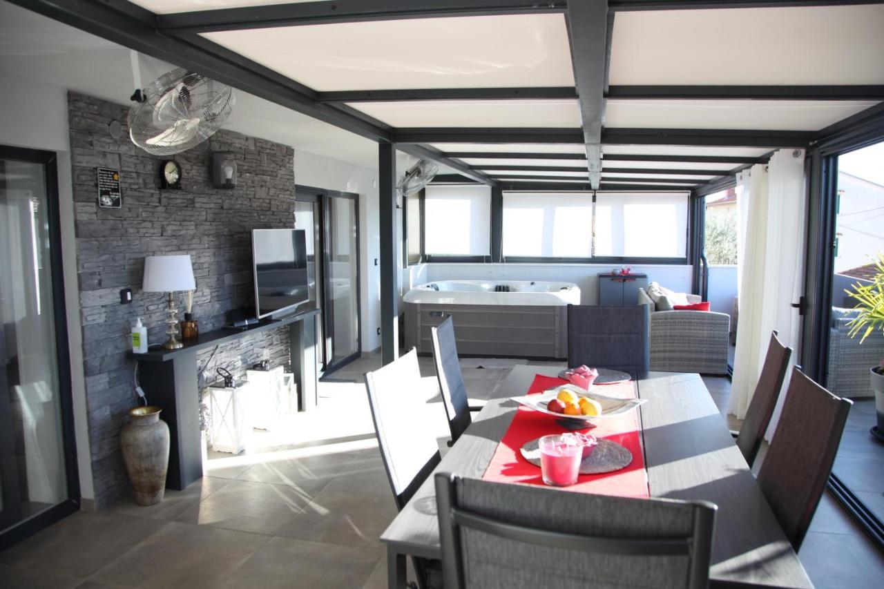 Luxurious Seaview Apartment Шибеник Экстерьер фото