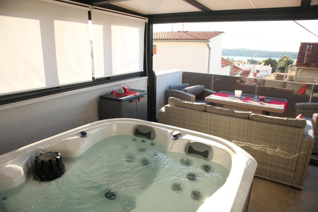 Luxurious Seaview Apartment Шибеник Экстерьер фото